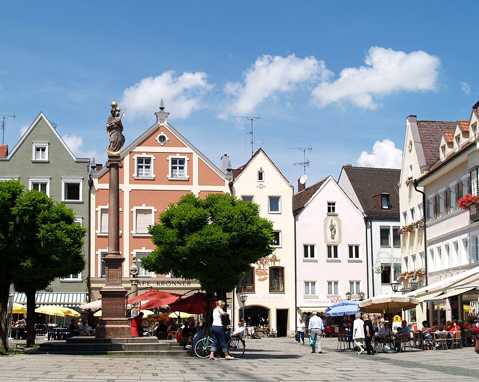 Umzug von Weilheim in Oberbayern nach Zypern per Container: Stadtansicht Weilheim in Oberbayern – Foto: Oliver Spalt, CC BY-SA 3.0, via Wikimedia Commons Umzug von Weilheim in Oberbayern nach Zypern per Container: Stadtansicht Weilheim in Oberbayern