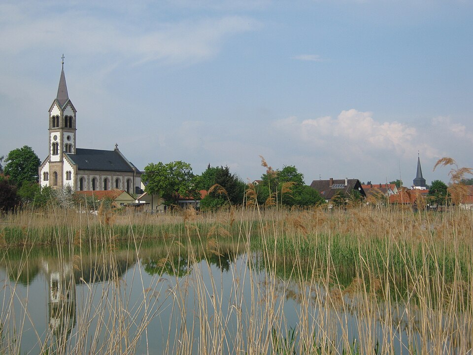 Umzug von Weisendorf nach Zypern per Container: Blick auf Weisendorf – Foto: Jobi98, CC BY-SA 3.0, via Wikimedia Commons Umzug von Weisendorf nach Zypern per Container: Blick auf Weisendorf