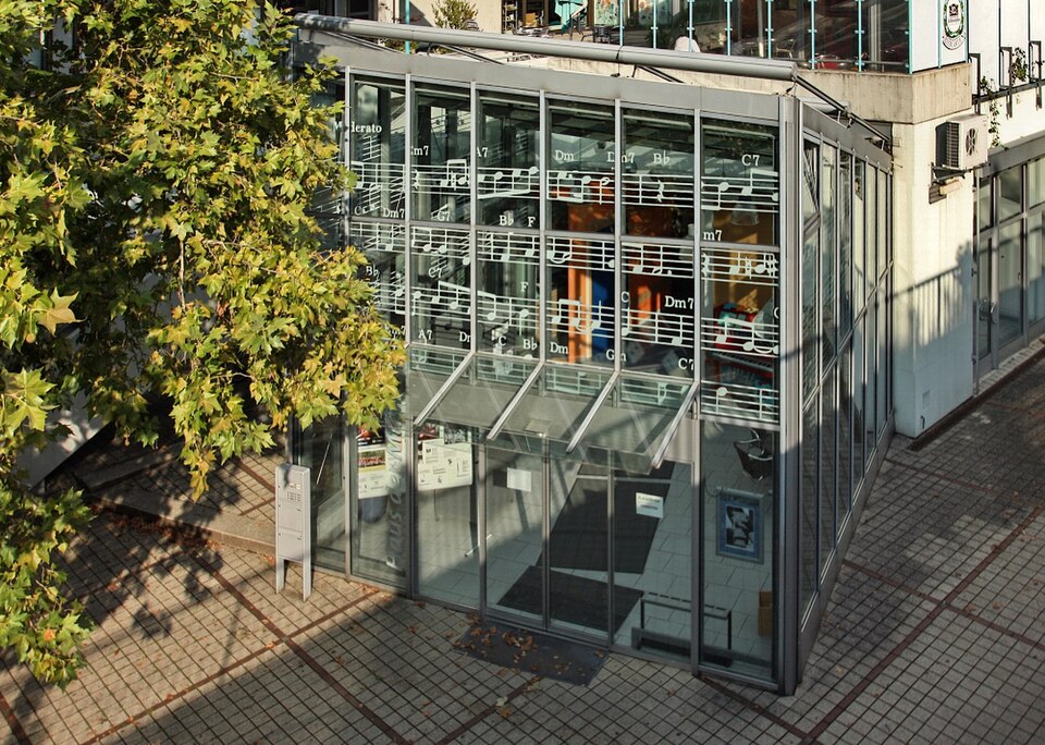 Umzug von Wernau nach Zypern per Container: Wernau Haus der Musik – Foto: Sigurd Betschinger, CC BY-SA 3.0, via Wikimedia Commons Umzug von Wernau nach Zypern per Container: Wernau Haus der Musik