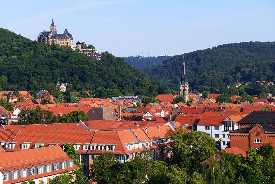 Umzug von Wernigerode nach Zypern per Container: Wernigerode am Harz – Foto: FrankBothe, CC BY-SA 4.0, via Wikimedia Commons Umzug von Wernigerode nach Zypern per Container: Wernigerode am Harz