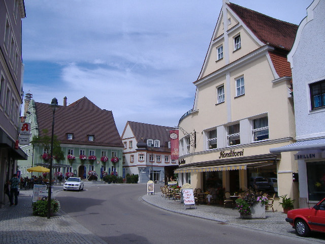 Umzug von Wertingen nach Zypern per Palette: Stadtansicht Wertingen – Foto: de:User:Manfi.B., CC BY-SA 3.0, via Wikimedia Commons Umzug von Wertingen nach Zypern per Palette: Stadtansicht Wertingen