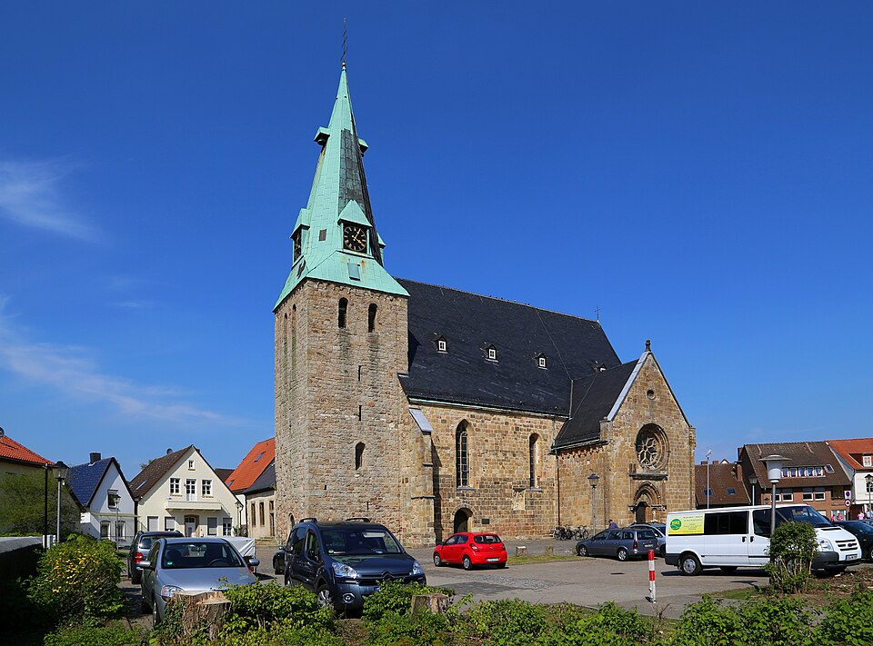 Umzug von Westerkappeln nach Zypern per Container: Evangelische Stadtkirche Westerkappeln