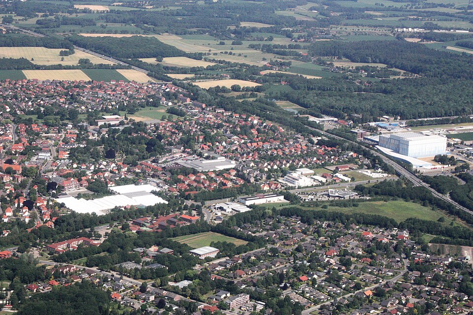 Umzug von Westerstede nach Zypern per Container: Flug Bad Zwischenahn nach Westerstede – Foto: Bin im Garten, CC BY-SA 3.0, via Wikimedia Commons Umzug von Westerstede nach Zypern per Container: Flug Bad Zwischenahn nach Westerstede