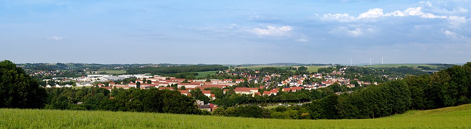 Umzug von Wilkau-Haßlau nach Zypern per Container: Wilkau-Hasslau, panoramic view (aka) in Wilkau-Haßlau – Foto: André Karwath aka Aka, CC BY-SA 2.5, via Wikimedia Commons Umzug von Wilkau-Haßlau nach Zypern per Container: Wilkau-Hasslau, panoramic view (aka) in Wilkau-Haßlau