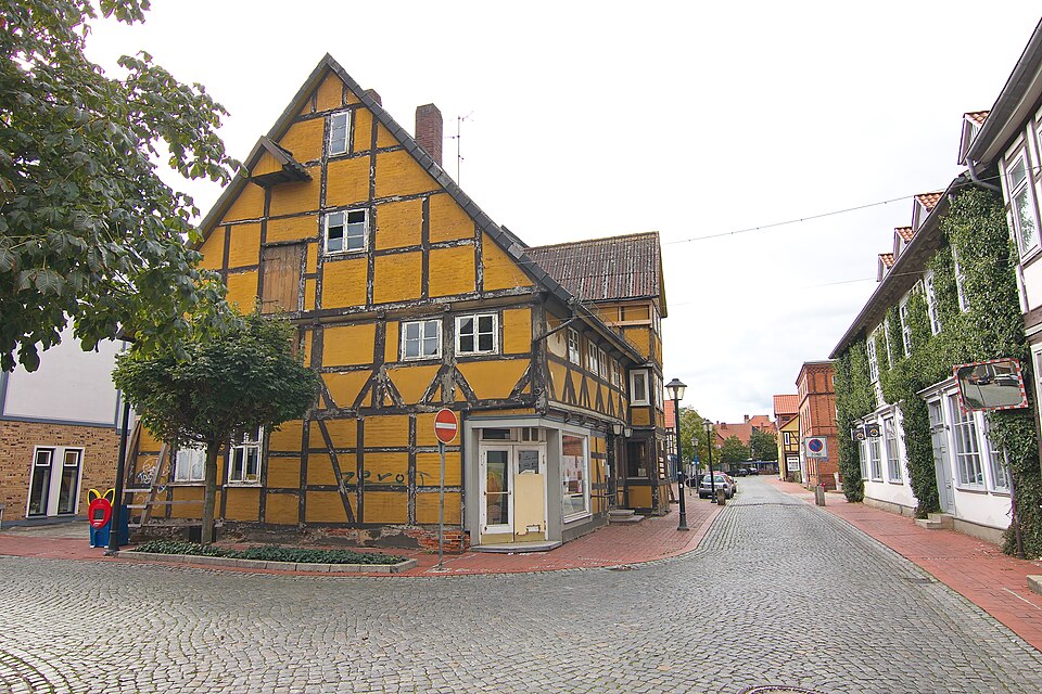 Umzug von Wittingen nach Zypern per Container: Baudenkmal Haus Kreyenberg von in der Altstadt von Wittingen IMG – Foto: Losch, CC BY-SA 3.0, via Wikimedia Commons Umzug von Wittingen nach Zypern per Container: Baudenkmal Haus Kreyenberg von in der Altstadt von Wittingen IMG