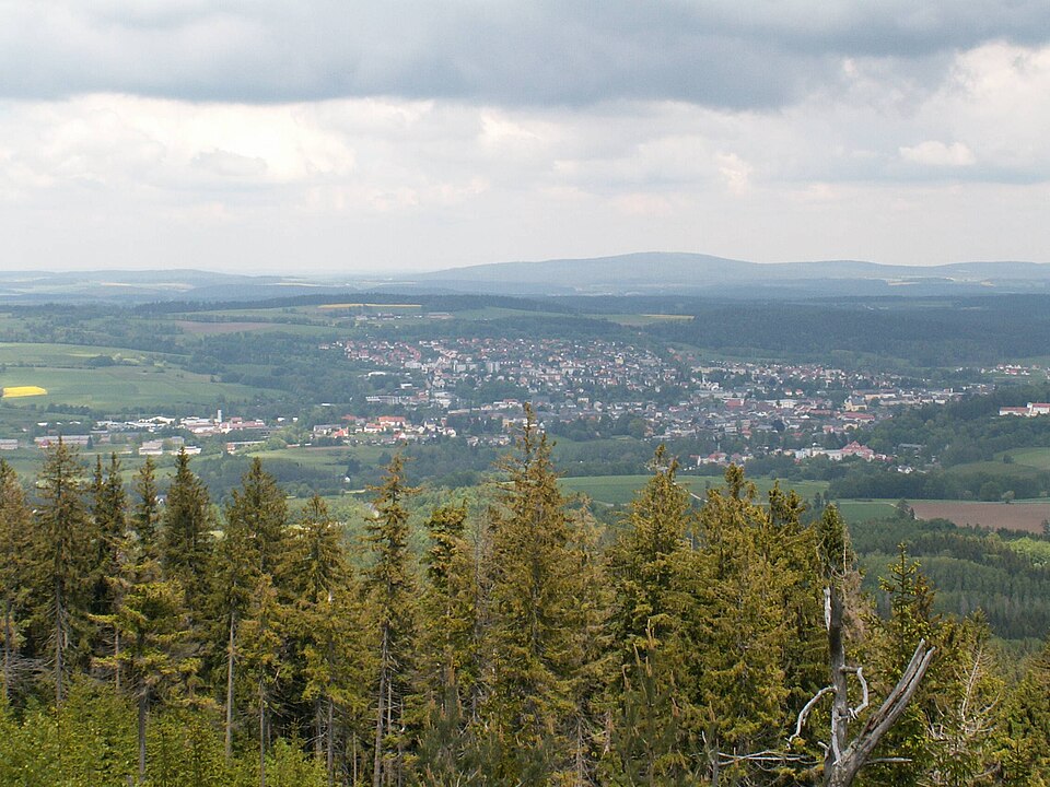 Umzug von Wunsiedel nach Zypern per Container: Felsenlabyrinth db in Wunsiedel – Foto: Wikimedia-Autor, CC BY-SA 3.0, via Wikimedia Commons Umzug von Wunsiedel nach Zypern per Container: Felsenlabyrinth db in Wunsiedel