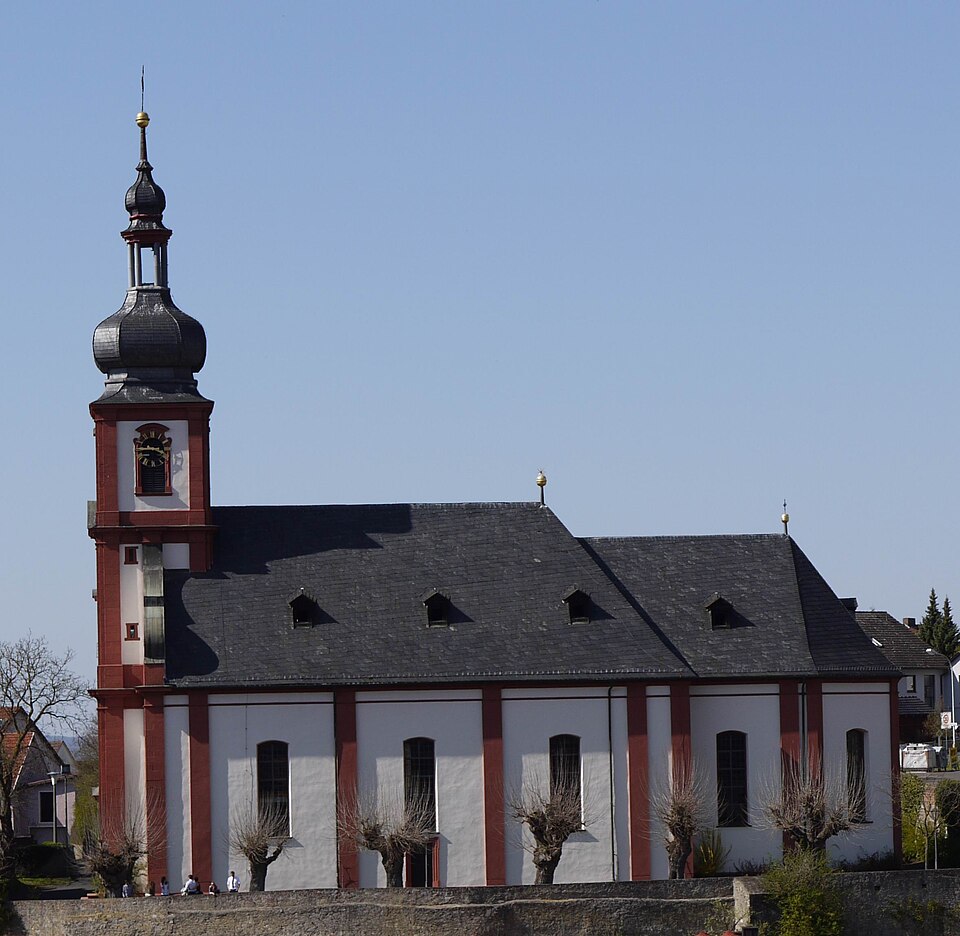 Umzug von Zellingen nach Zypern per Container: Pfarrkirche Retzbach in Zellingen
