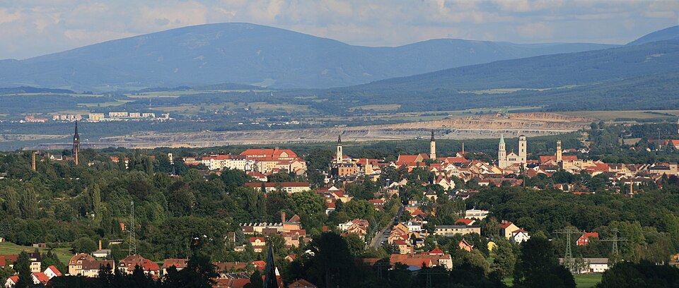Umzug von Zittau nach Zypern per Container: Zittau Panorama – Foto: Jürgen Lindert, Lindi44, CC BY-SA 3.0 de, via Wikimedia Commons Umzug von Zittau nach Zypern per Container: Zittau Panorama